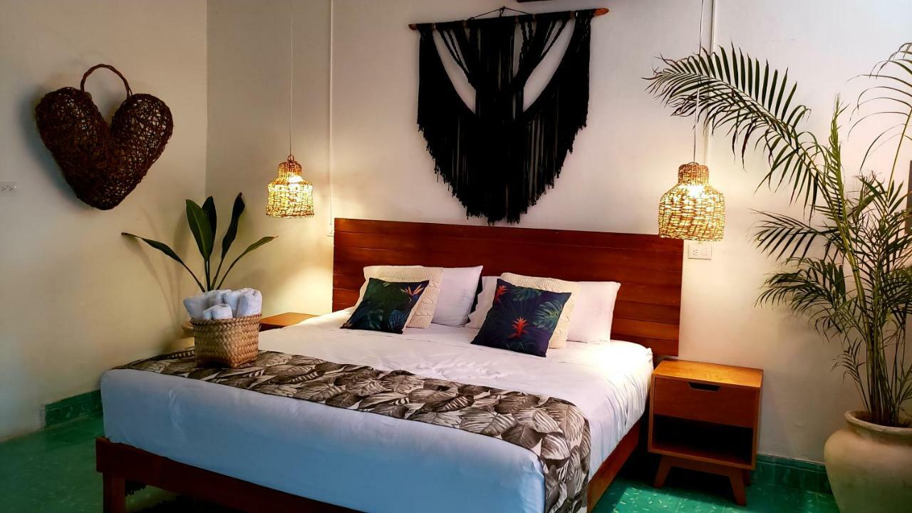 Casa Baeza Apartament, The Best Location, 70Mts From The Sea Косумель Экстерьер фото