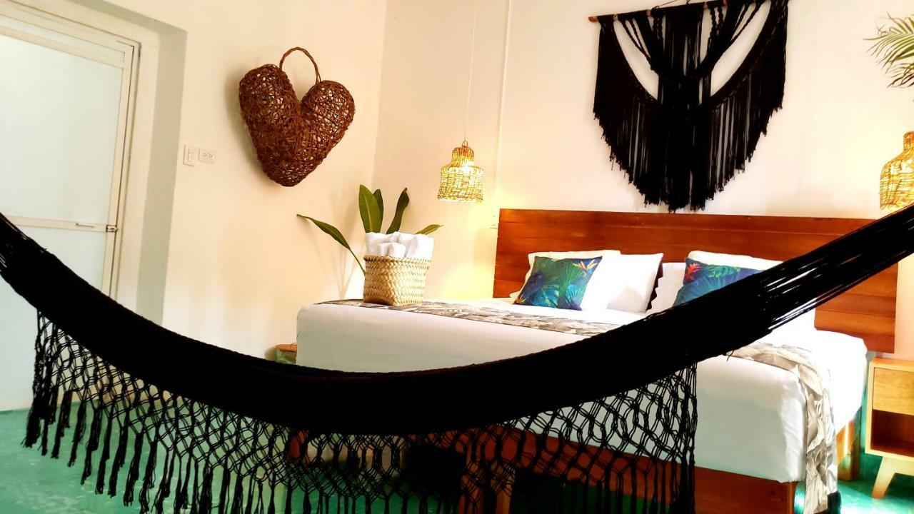 Casa Baeza Apartament, The Best Location, 70Mts From The Sea Косумель Экстерьер фото