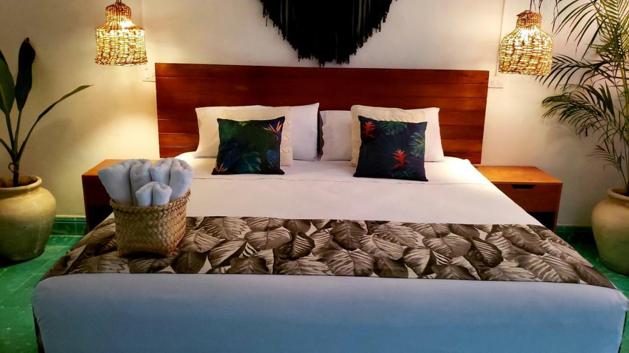 Casa Baeza Apartament, The Best Location, 70Mts From The Sea Косумель Экстерьер фото